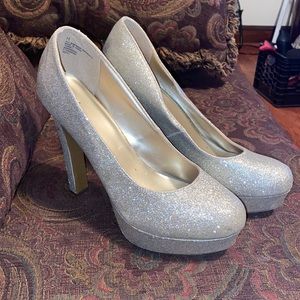 Glitzy Gold Heels
